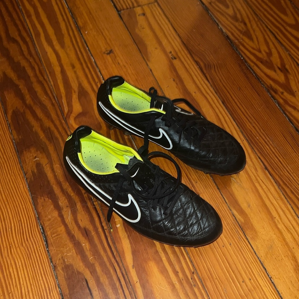 Nike Tiempo Legend Cleats